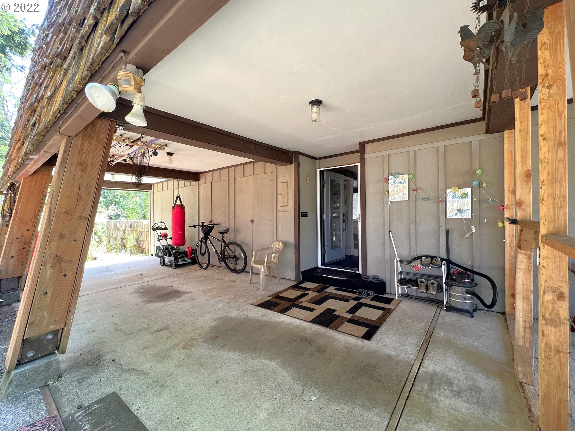 2690 Everett Avenue North Bend, OR 97459 - Photo 26 of 32 a view of a room with gym equipment