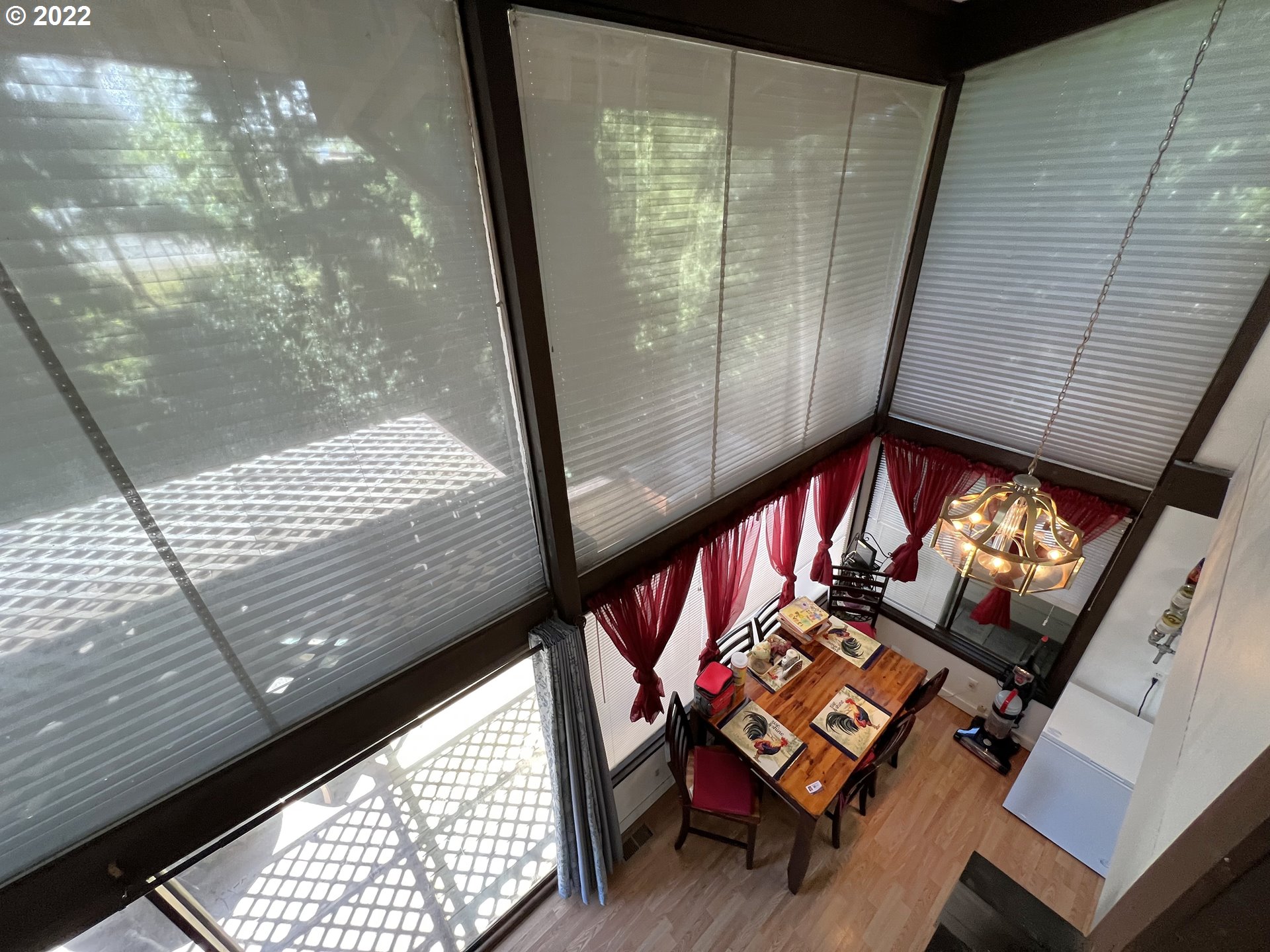 2690 Everett Avenue North Bend, OR 97459 - Photo 3 of 32 a view of an entryway
