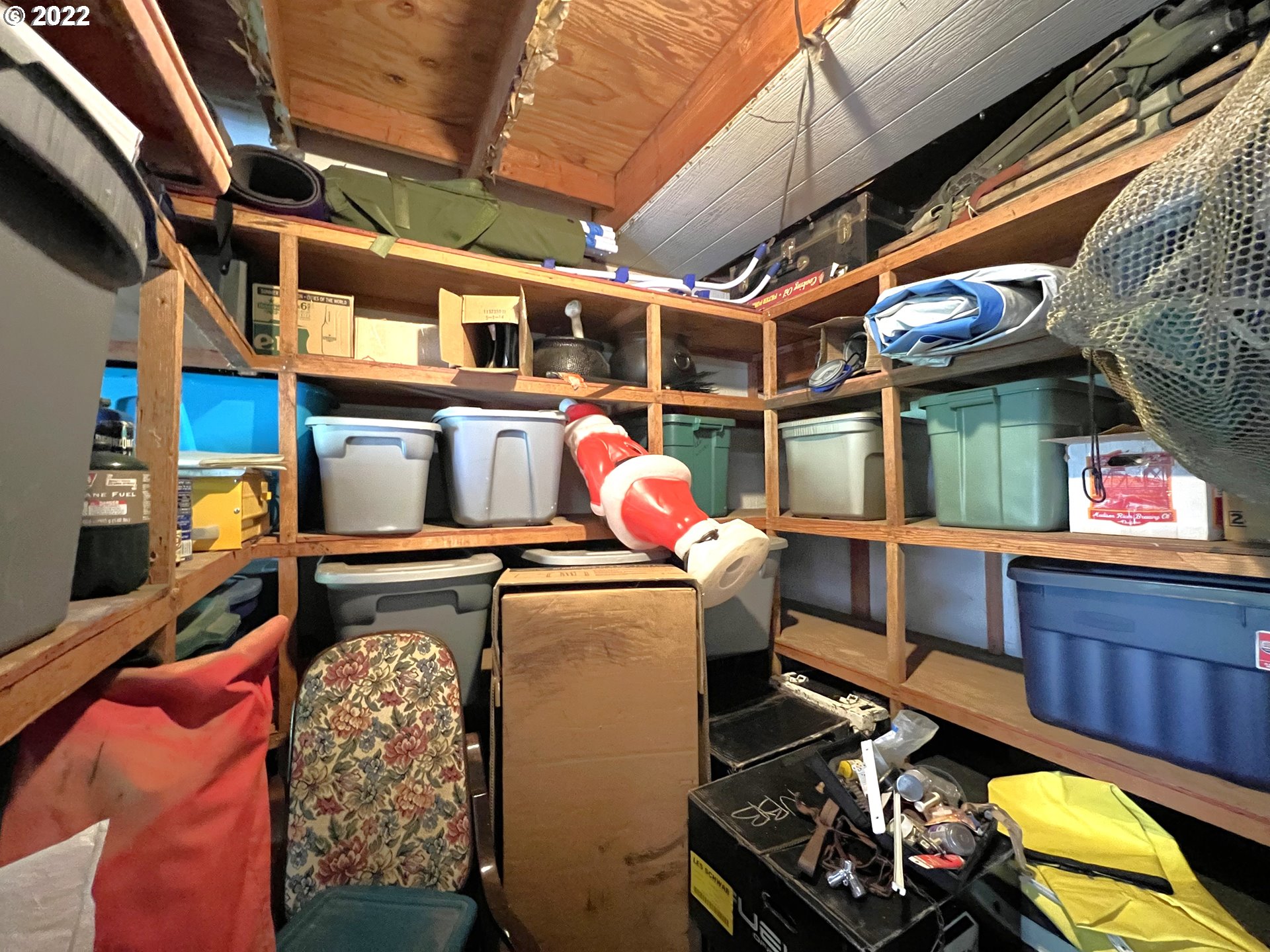 2690 Everett Avenue North Bend, OR 97459 - Photo 31 of 32 a utility room with dryer and washer