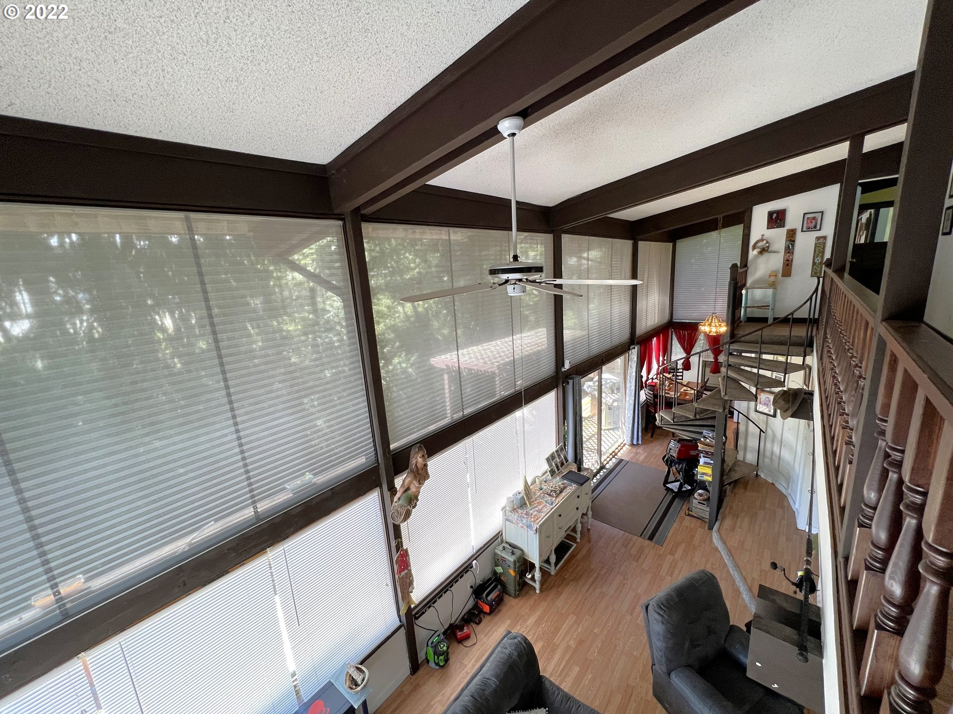 2690 Everett Avenue North Bend, OR 97459 - Photo 4 of 32 a view of a room with gym equipment