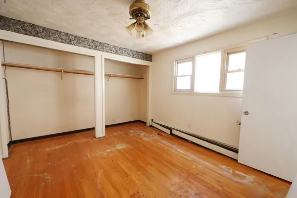 $129,900 | 333 Luella Avenue, Calumet City, IL 60409