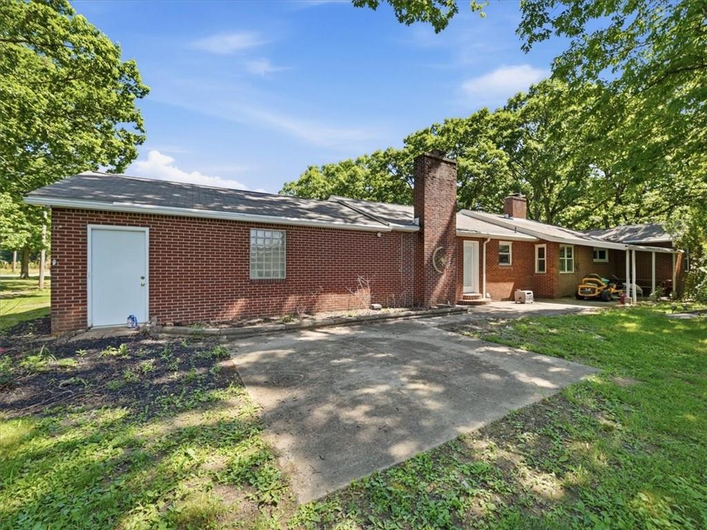 142 Center Grange Road Aliquippa, PA 15001 - Photo 21 of 27