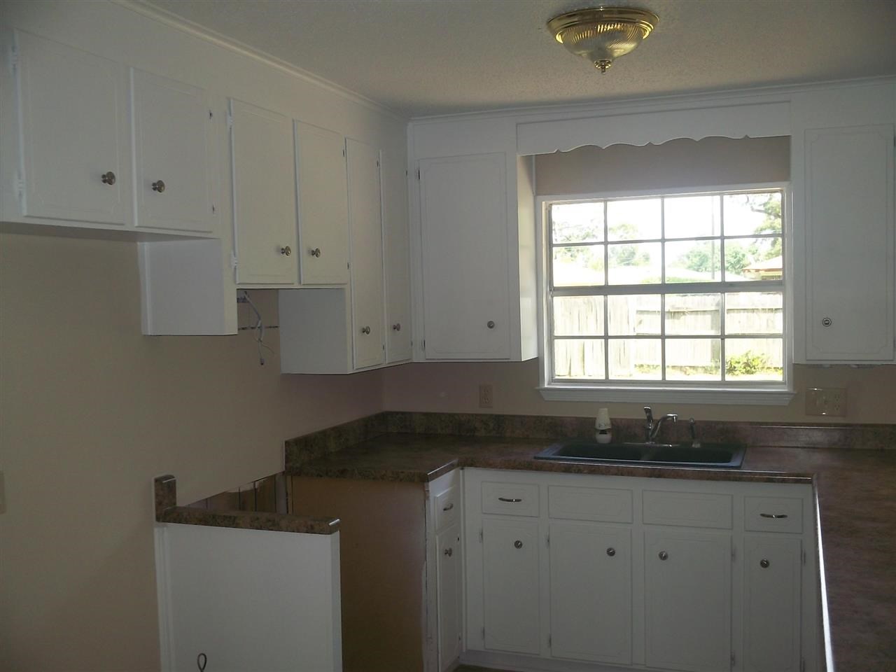 5870 Adelyn Road Pensacola, FL 32504 - Photo 3 of 27 Gallery Image 3