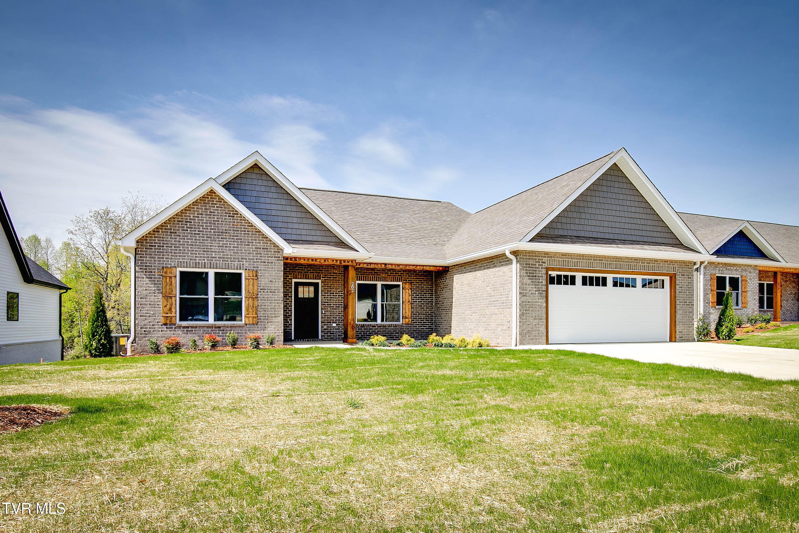 282 Ruby Rose Ridge Jonesborough, TN 37659 - Photo 2 of 48 IMG_4366