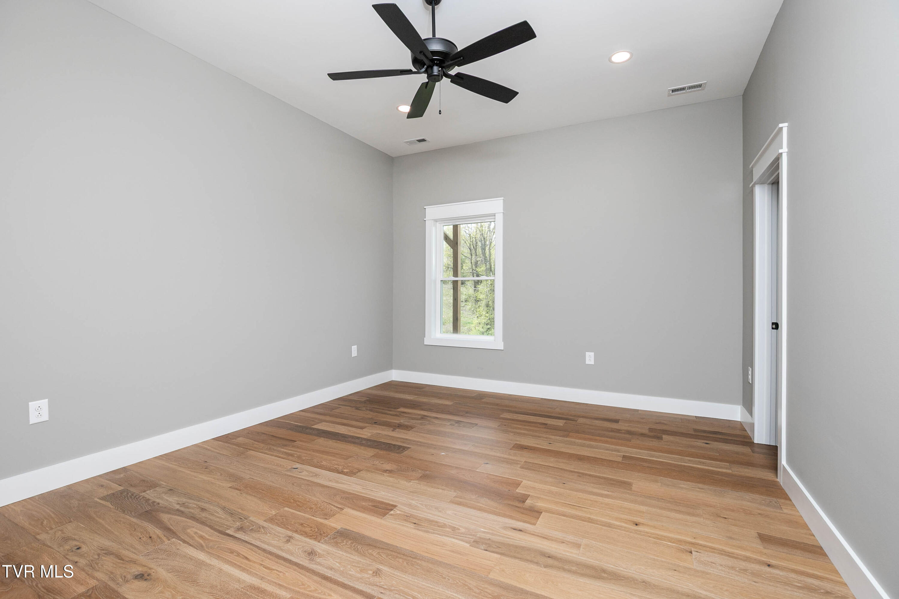 282 Ruby Rose Ridge Jonesborough, TN 37659 - Photo 29 of 48 IMG_4463