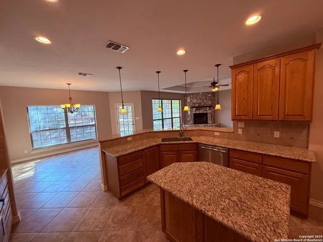 $3,250 | 250 Palomino Trail, Natalia, TX 78059