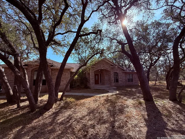 $3,250 | 250 Palomino Trail, Natalia, TX 78059