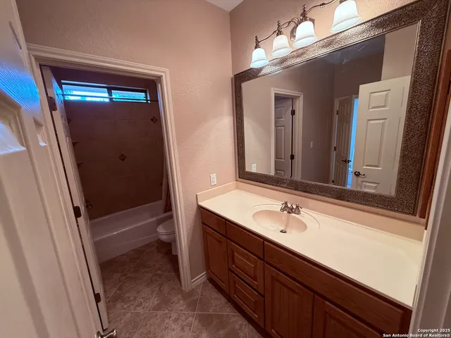 $3,250 | 250 Palomino Trail, Natalia, TX 78059