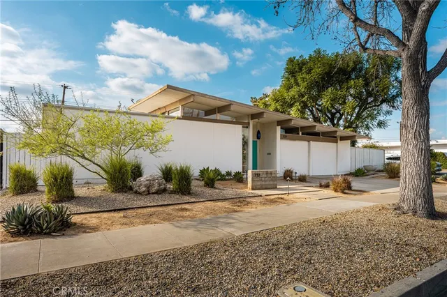 $1,600,000 | 732 South Woodland Street, Orange, CA 92869