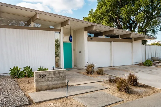 $1,600,000 | 732 South Woodland Street, Orange, CA 92869