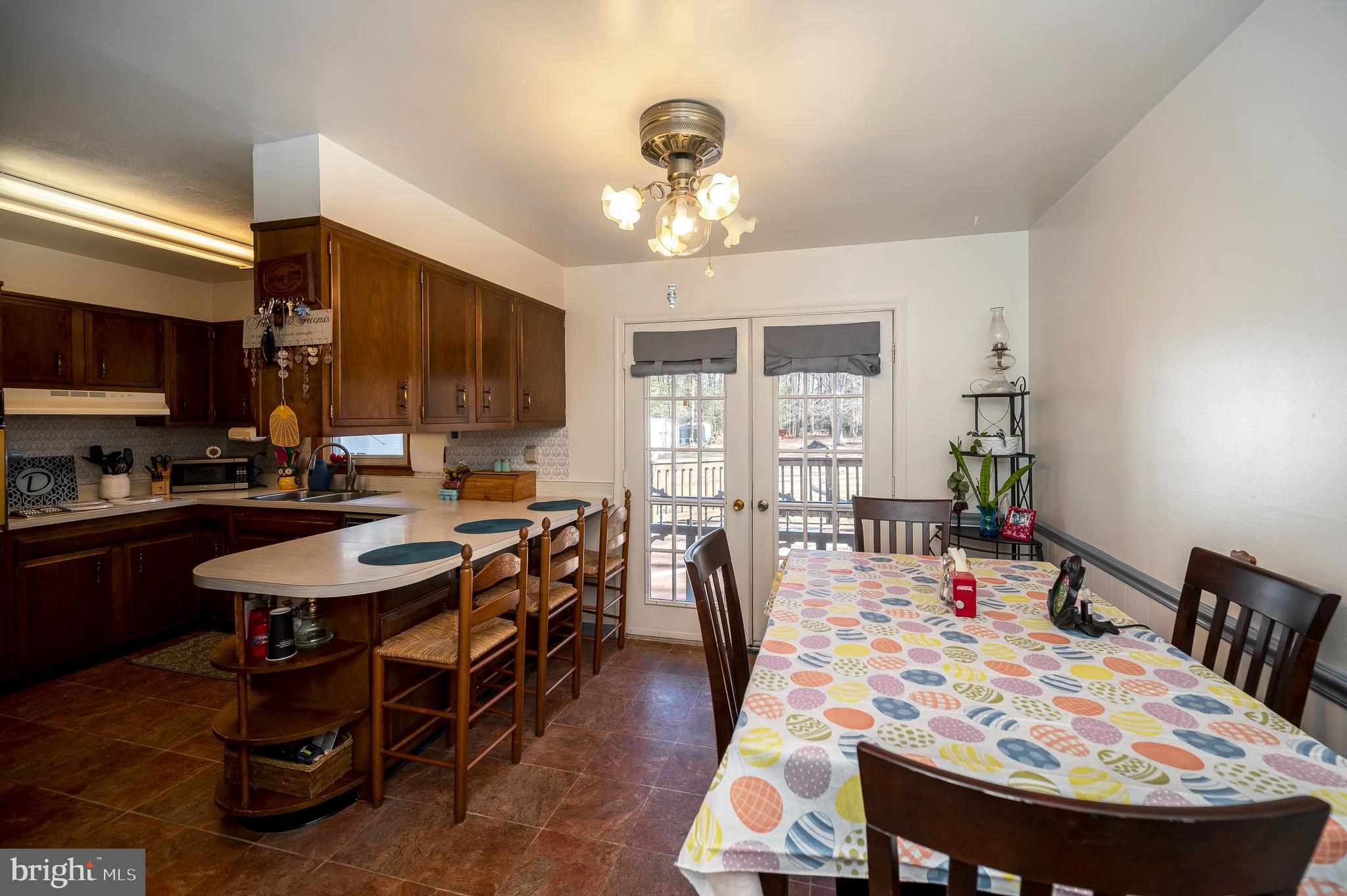 297 Colebrook Road Fredericksburg, VA 22405 - Photo 17 of 47 dining