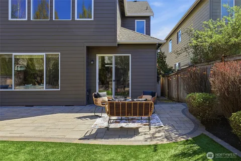 $2,150,000 | 27260 Southeast 19th Place, Sammamish, WA 98075