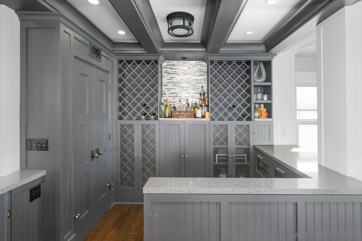 5524 Candlelight Drive La Jolla, CA 92037 - Photo 7 of 27 a utility room with a window