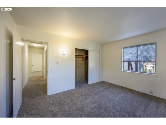 $299,000 | 550 North 8th Street, Lakeside, OR 97449