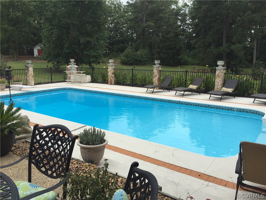 14330 Happy Hill Road Chester, VA 23831 - Photo 16 of 22 Gallery Image 16