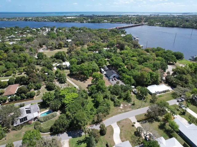 $170,000 | 0 Oak Trail, Micco, FL 32976