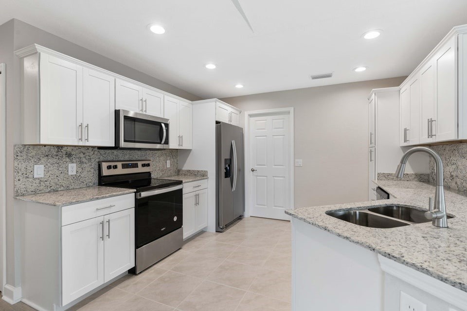 11 Azul Fort Pierce, FL 34951 - Photo 3 of 30 Gallery Image 3