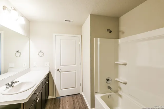 $1,670 | 7242 Cozy Run, San Antonio, TX 78218