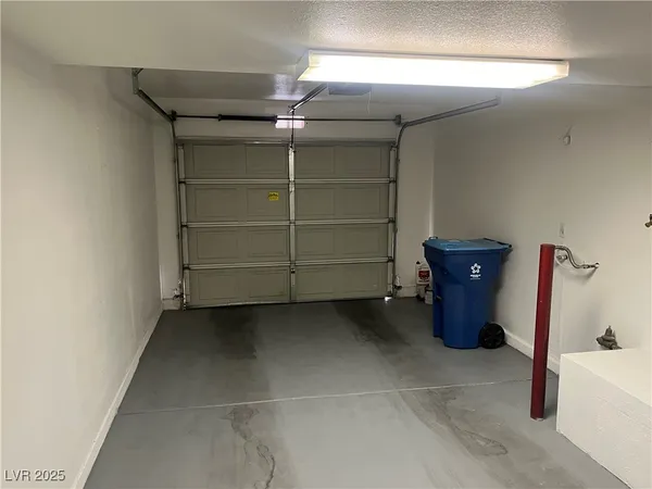 $1,900 | 8476 Sewards Bluff Avenue, Las Vegas, NV 89129