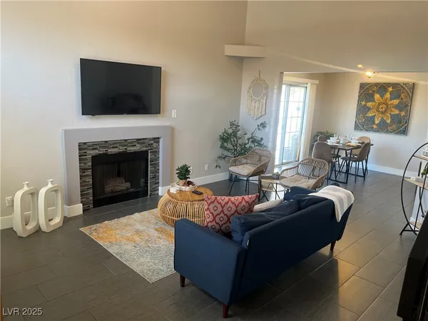 $1,900 | 8476 Sewards Bluff Avenue, Las Vegas, NV 89129