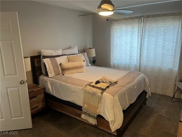 $1,900 | 8476 Sewards Bluff Avenue, Las Vegas, NV 89129