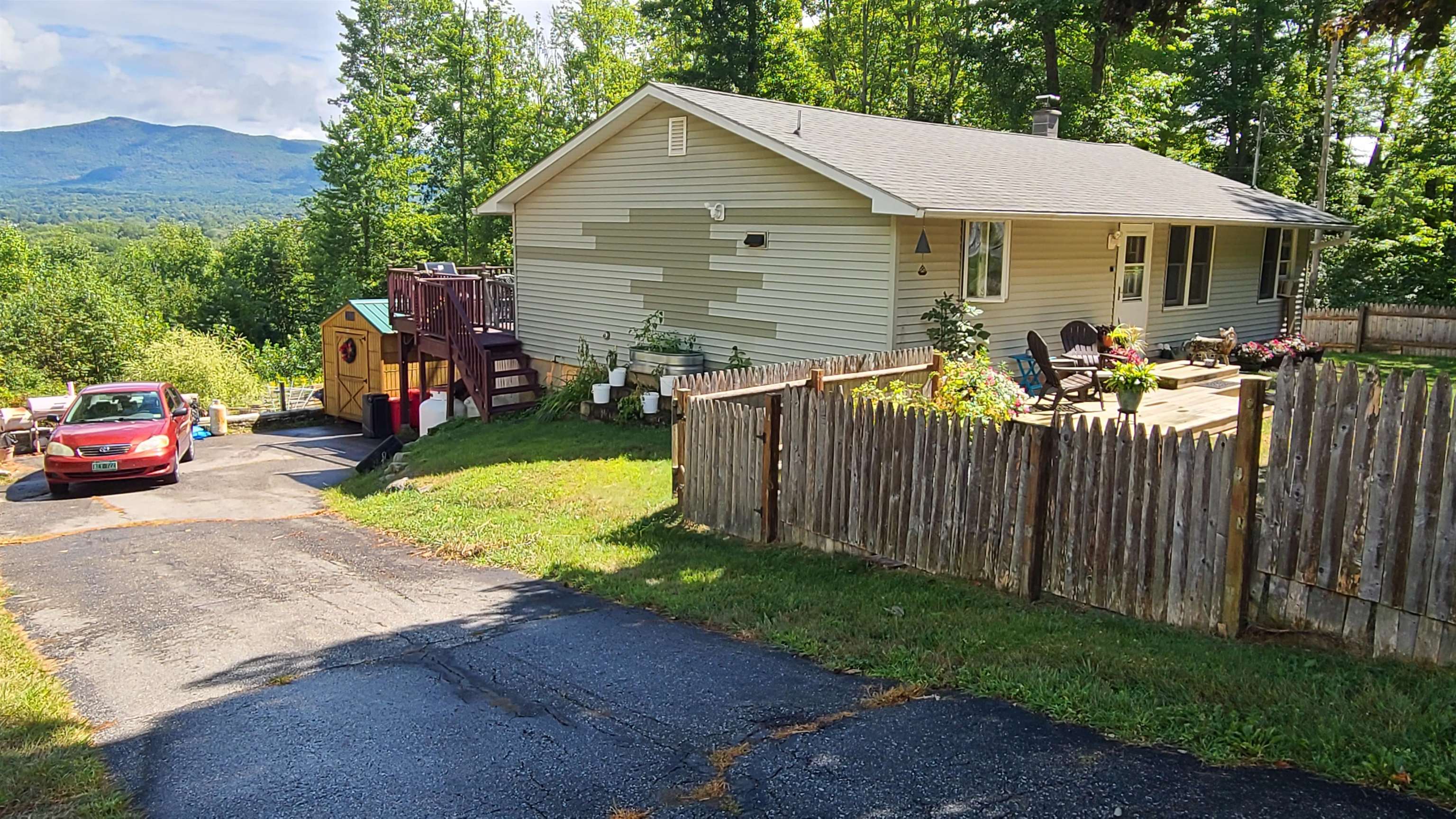 40 Campbell Road Rutland, VT 05701 - Photo 4 of 46