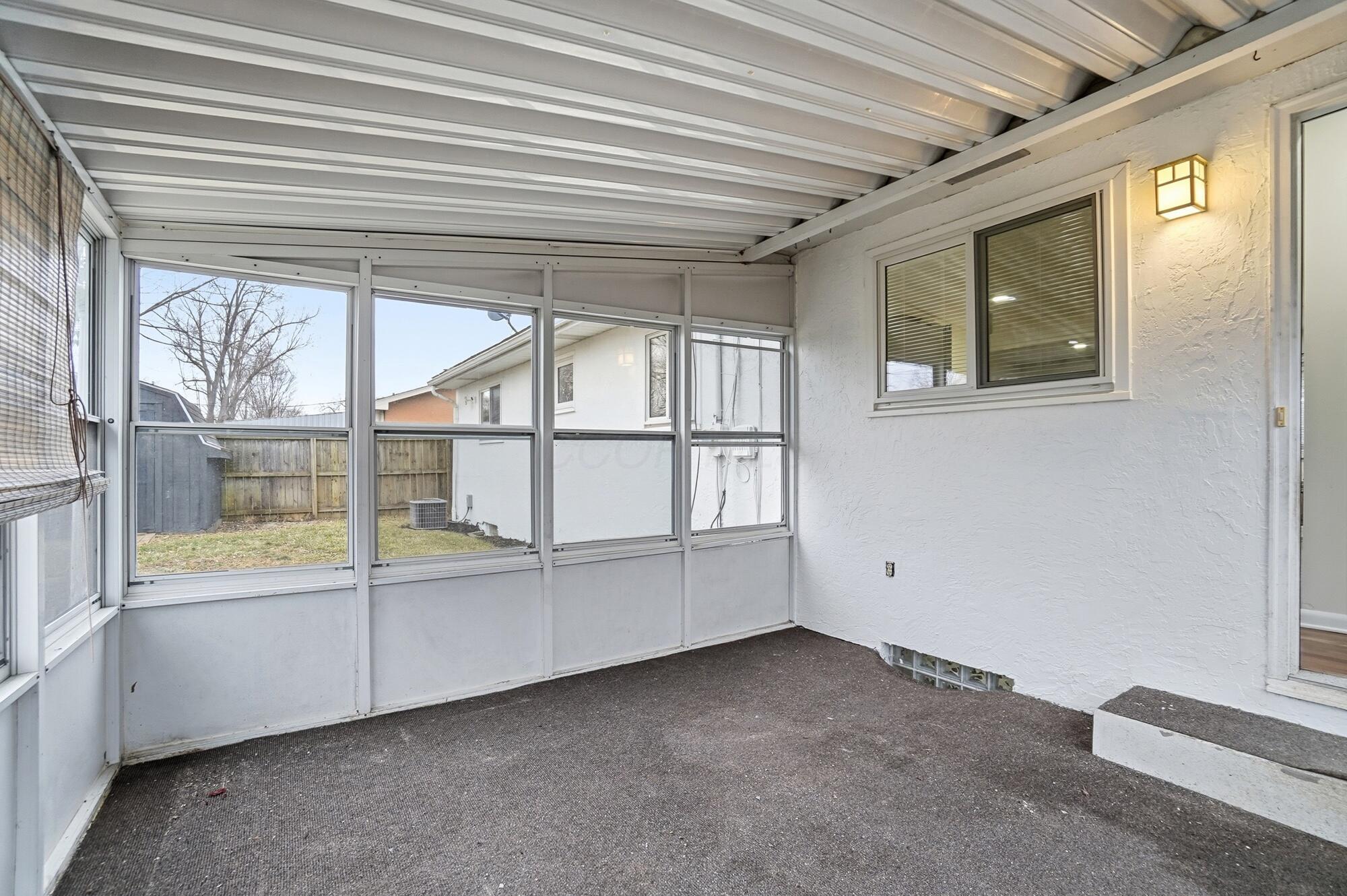 4455 Kenfield Road Columbus, OH 43224 - Photo 36 of 44 Exterior Screened In Porch