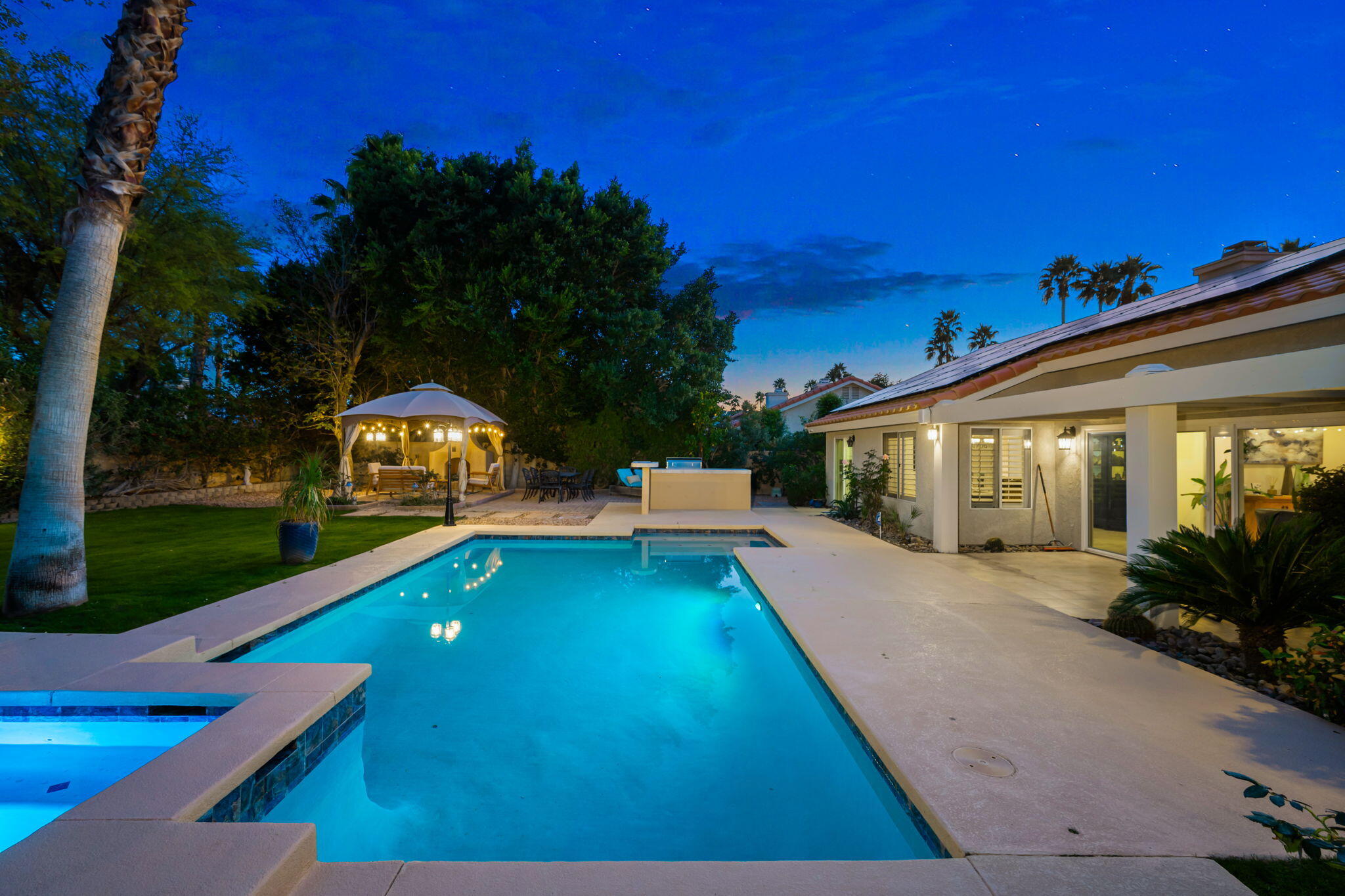 39790 Regency Way Palm Desert, CA 92211 - Photo 7 of 59 a view of swimming pool with sitting area
