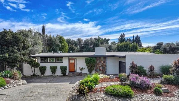 $779,000 | 3925 Orangewood Drive, Fair Oaks, CA 95628