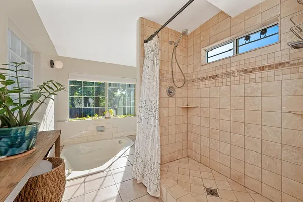 $779,000 | 3925 Orangewood Drive, Fair Oaks, CA 95628