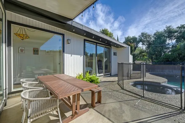$779,000 | 3925 Orangewood Drive, Fair Oaks, CA 95628