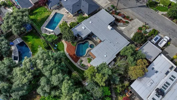 $779,000 | 3925 Orangewood Drive, Fair Oaks, CA 95628
