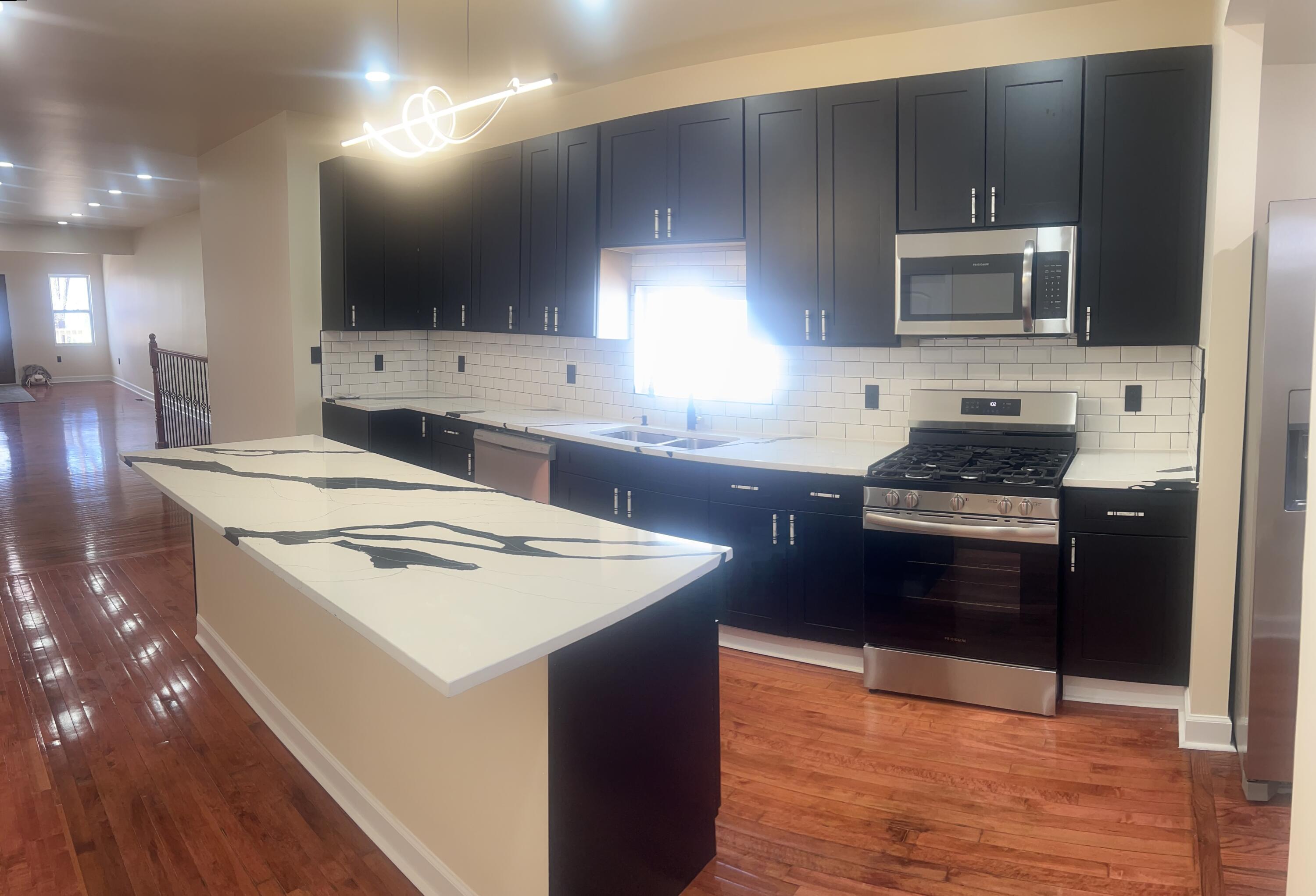 6407 Harrison Avenue Hammond, IN 46324 - Photo 6 of 41 3000x2044