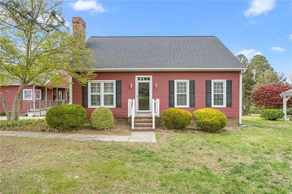 $400,000 | 1543 Little John Lane East, Burlington, NC 27217