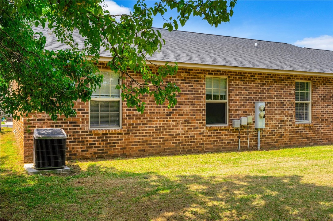 113 Premiere Court Anderson, SC 29621 - Photo 37 of 44