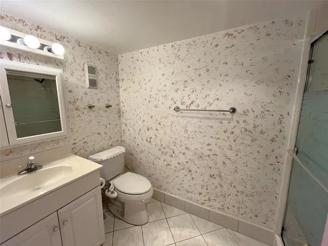 $2,500 | 9501 Seagrape Drive, Unit 305, Davie, FL 33324