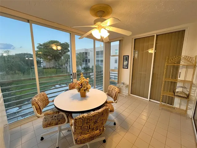 $2,500 | 9501 Seagrape Drive, Unit 305, Davie, FL 33324