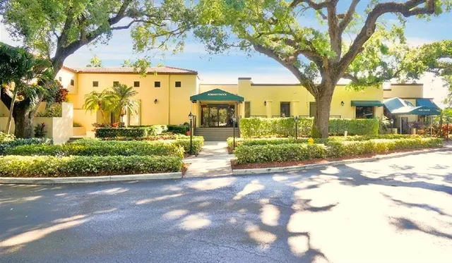 $2,500 | 9501 Seagrape Drive, Unit 305, Davie, FL 33324