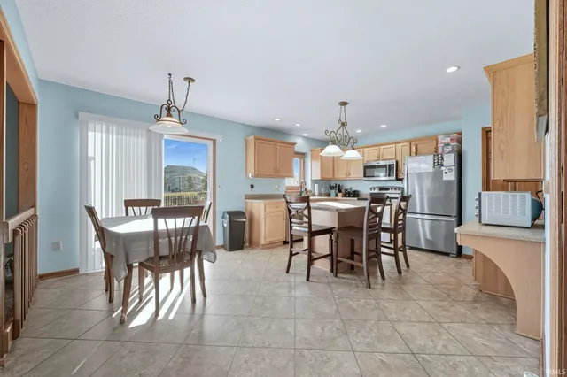 $349,900 | 3113 Pinoak Court, Fort Wayne, IN 46814