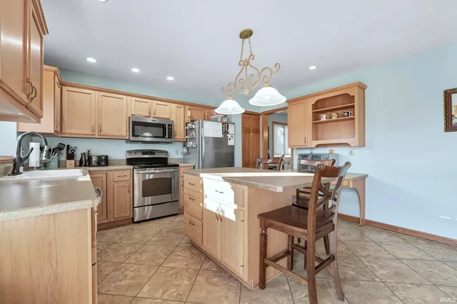 $349,900 | 3113 Pinoak Court, Fort Wayne, IN 46814