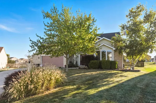 $349,900 | 3113 Pinoak Court, Fort Wayne, IN 46814