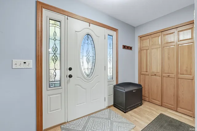 $349,900 | 3113 Pinoak Court, Fort Wayne, IN 46814