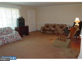 431 Portzer Road Quakertown, PA 18951 - Photo 7 of 10 Living Room