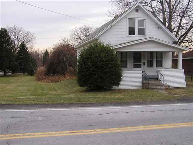 43 Russell Road Colonie, NY 12205 - Photo 2 of 7 Photo 2