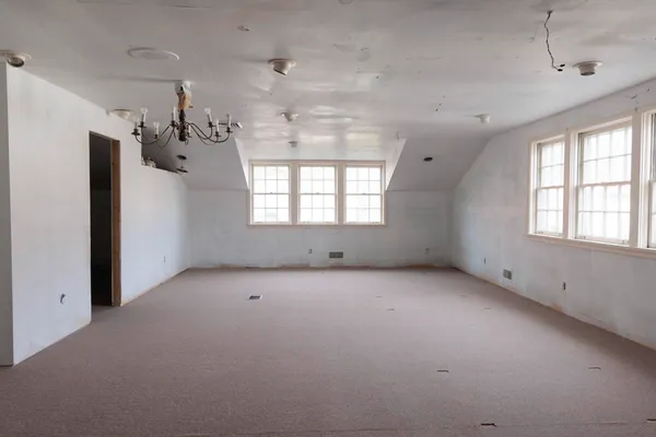 $250,000 | 208 West Erie Street, Albion, MI 49224