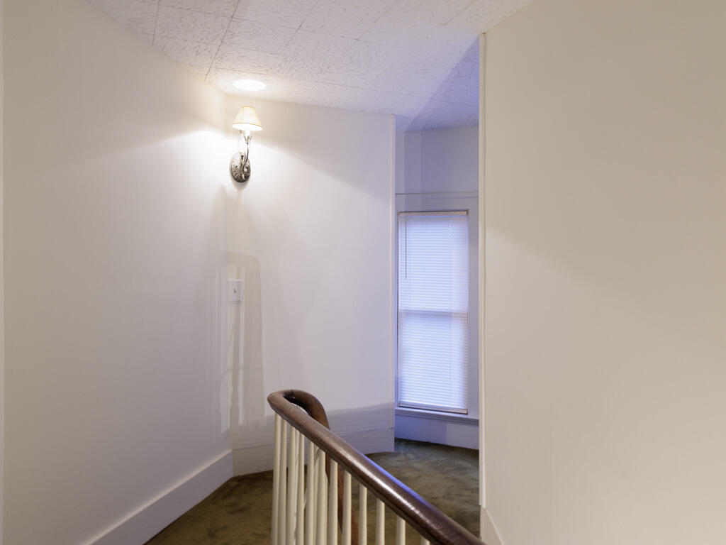 208 West Erie Street Albion, MI 49224 - Photo 30 of 57 2G9A5854