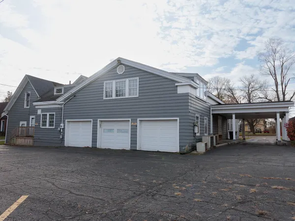 $250,000 | 208 West Erie Street, Albion, MI 49224