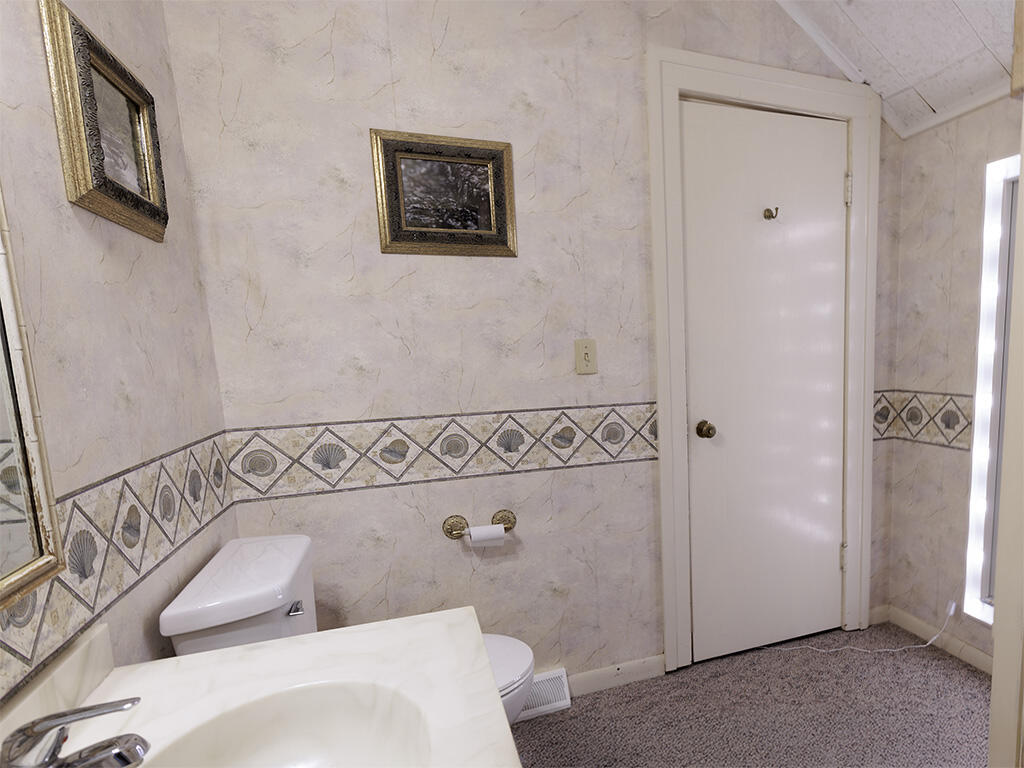 208 West Erie Street Albion, MI 49224 - Photo 48 of 57 Apart-Bath-Pan-1