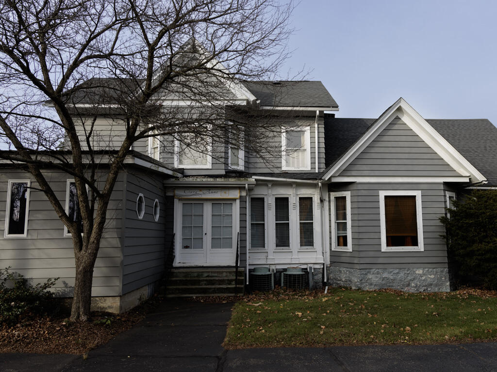 208 West Erie Street Albion, MI 49224 - Photo 5 of 57 2G9A6332