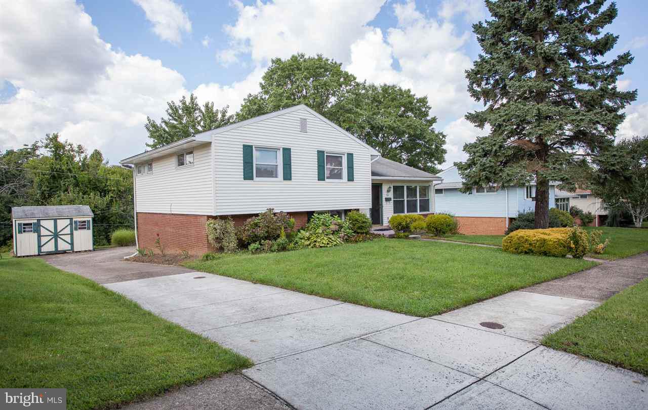 504 Clinton Road Harrisburg, PA 17109 - Photo 2 of 25 Gallery Image 2